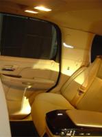  Cadillac Escalade      BMW 7